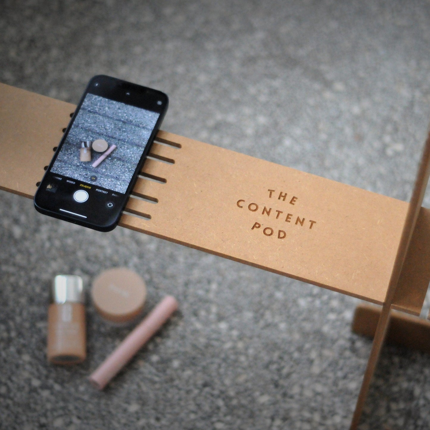 Statyw The Content Pod + lampka LED